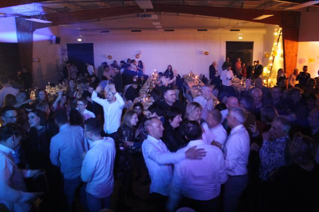 La piste de danse bondée - photo AMAC / Les Mouillotins