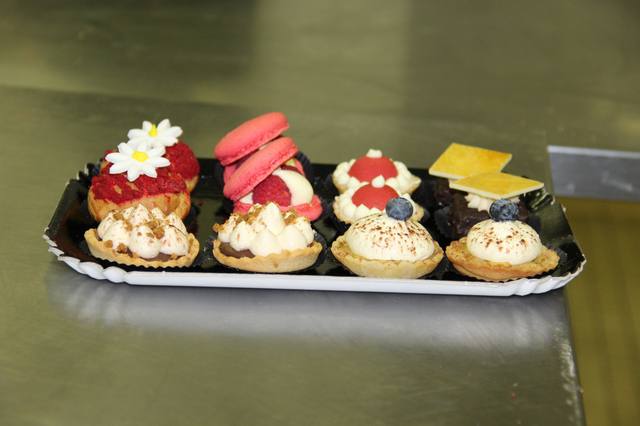 Les desserts préparés par les bénévoles - photo AMAC / Les Mouillotins