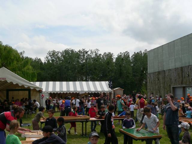 Les jeux en plein air très fréquentés - photo AMAC / Les Mouillotins