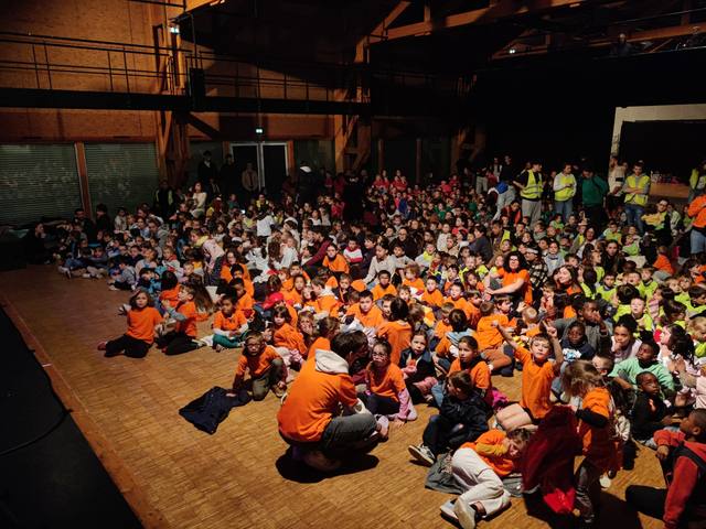 Les groupes installés sur le parquet de l'Orion - photo AMAC / Les Mouillotins