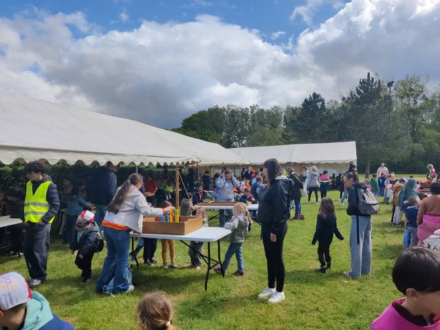 Le coin des jeux en plein air - photo AMAC / Les Mouillotins