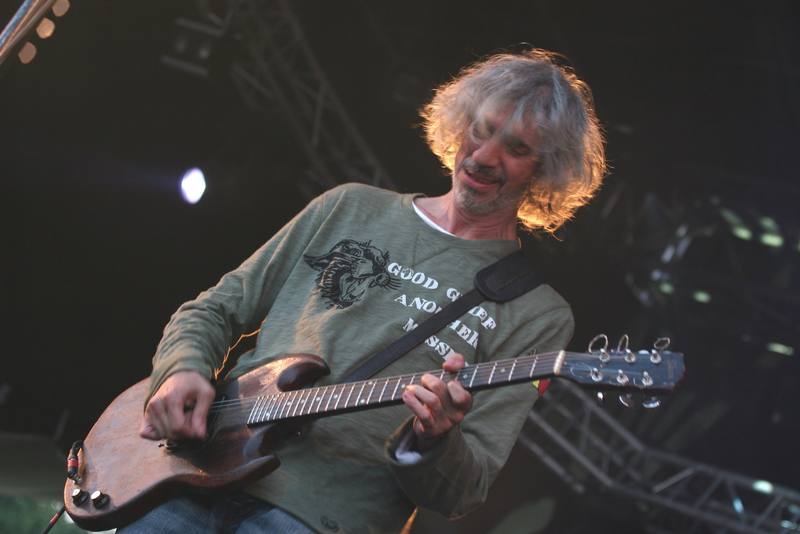 Louis Bertignac à la guitare - photo AMAC / Les Mouillotins
