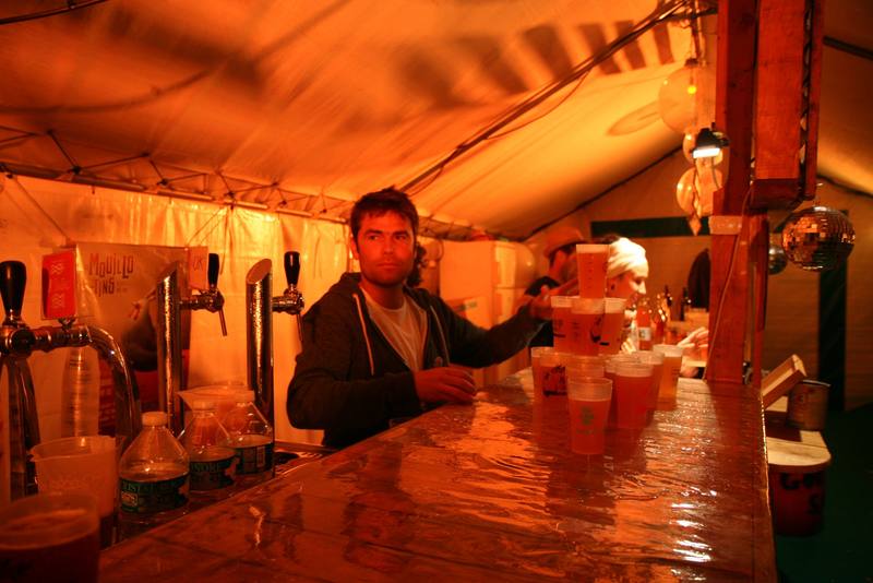 Le bar en pleine nuit - photo AMAC / Les Mouillotins